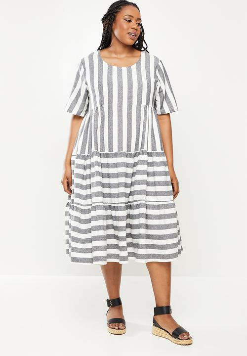 Plus ntsiki dress -  black & cream